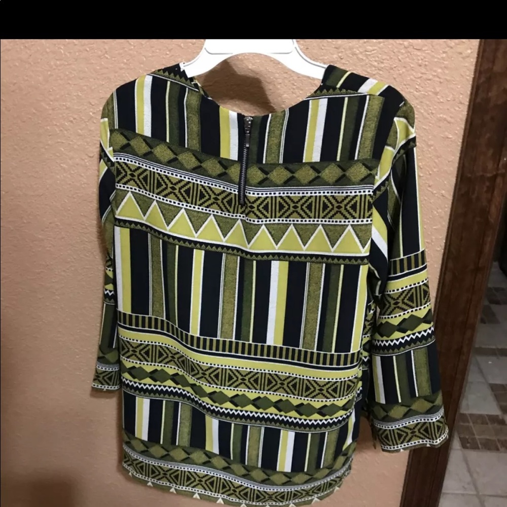 H&M’s blouse